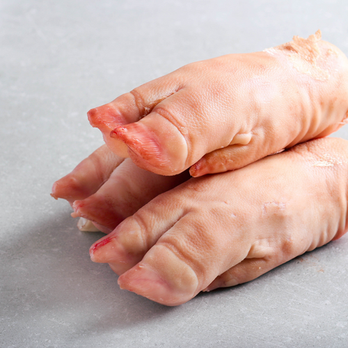 FEET, PIGS CUT/WH- CA Prop 12 Compliant